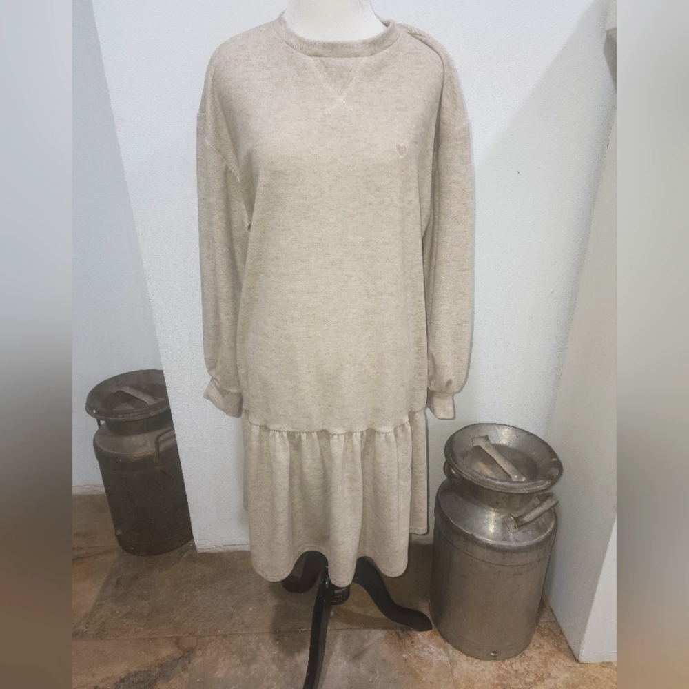La Maison Par Molly Bracken Long Sleeve Sweater Dress Sz Large Beige Tan Heart